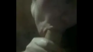 BEAUTIFUL WOMAN MAKING A PETE