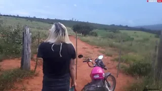 I ATE THE BLONDE UNDER A TREE