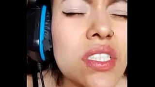 I TOUCH MYSELF WHILE WATCHING PORN HERE ON XVIDEOS SQUIRT OF PLEASURE!