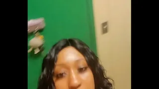 Cartierdoll wants to feel herself in the bathroom at lunch