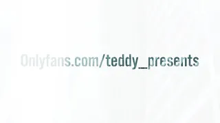 /teddy presents pussy play