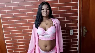 First time in porn of the 20 year old girl enjoying a lot with Jr Doidera and getting a milk bath
