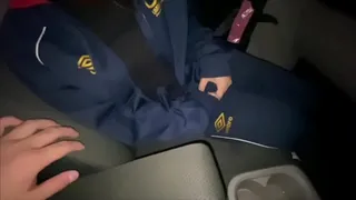 [Midnight car sex with girlfriend] A big ◯ raw couple who covers the car with a curtain and has sex on an empty roadside.