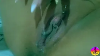 SINGLE PUTTING THE SEX TOY IN THE AGGRESSIVE ANAL