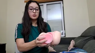 Sexy stepmom gives a sex lesson