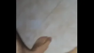 I cum on her face in a nice homemade threesome