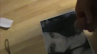 Cumming on a girls pic
