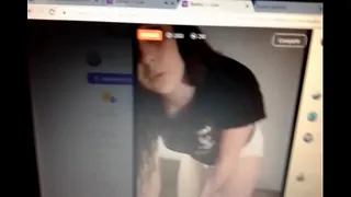 Spanish girl reggaeton moving her ass