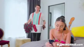 Ryder Rey makes her stepmom's new boyfriend do her laundry.In exchange she is offering him blowjob.The guy took the basket as she starts deepthroating