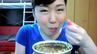 EatingSound Doriarice Casserole And Ice Cubes