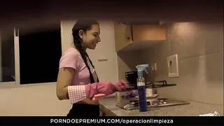 OPERACION LIMPIEZA - Stunning Matilde Ramos Squirts Hard On Big Cock