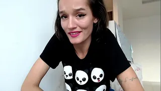 Cute girl suck and make you cum in her toes