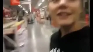 Teen gf doing blowjob