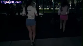 Gf beauty cockriding with bff helping in threeway