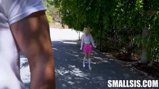 Tiny step Sis - Kenzie Reeves Crushing On her