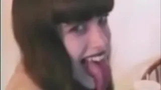 Long tongue ladies ready to play 03