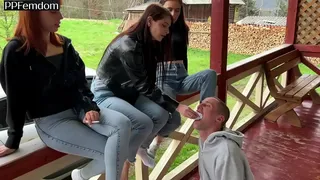 Playing with her asshole 621
