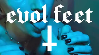 Can You Fit Your Tongue In Between Each Of My Toes?