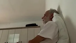 In the dark of my room, my cat ended up with my ass and then I ate hers hot