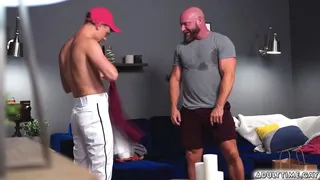Super hot stepdad Knox fucked his twink stepson