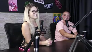 On the platforms they make homemade content, he is not attracted to women, and when she posted a photo in her underwear... - Joice Muller & Rennan Delgado