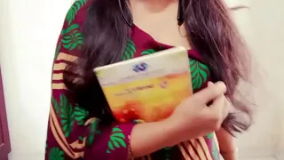 Neighbor aunty showed her pussy and boobs and also fingered her pussy