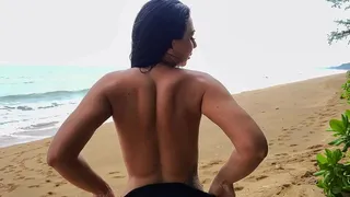 Secret Moment on the Beach: Stranger Peeks and Gets His Chance