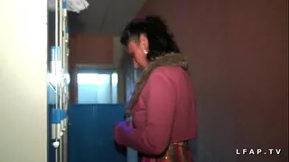 French libertine sodomized in the sauna in a threesome with Papy voyeur