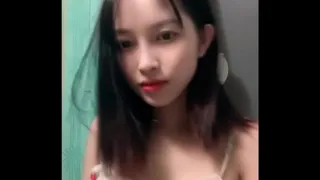 My wife shows off to you guys to watch her masturbate and shoot her face