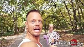 Random Dude Bodo BANGS Milf Slut Jana Schwarz in Park hitzefrei.dating