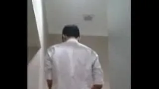 turn the hand of the toilet