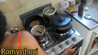 NIFETINHA GOSTOSA PRETA FOGOSA COOKING AT PIROCA DO PEDREIRO GIFTED