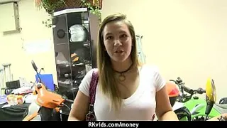 Amateur has sex for some quick cash 24