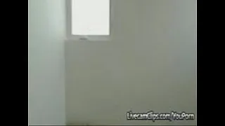 Hot chick masturbating in front of her webcam.3gp