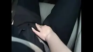 Horny chick sucks her hubby while he is driving a car