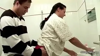 Horny 3D Princess giving blowjob to his big-cock prince