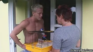 Old chick allows him seduce her