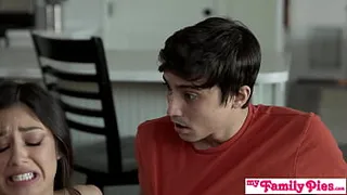 Xxlayna Marie tells Stepbro, ""He put a load in me that took 2 days to come out!"" -S21:E5