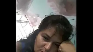 married showing off her ass