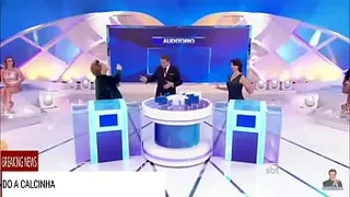 BALARINA IN THE SILVIO SANTOS PROGRAM SHOWING THE PANTIES