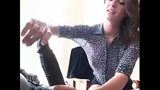 Picudo black guy breaks into a coworker when no one is in the company