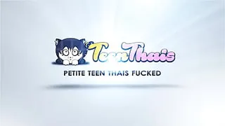 Seductive Thai bringing that cock to it's finish