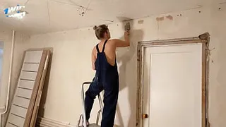 The employee did not cope with the task on time, and worked with her pussy with a big cumshot on her face.