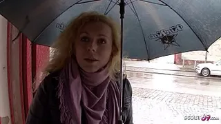 Mature Seduce to Fuck for Cash at real Public Street Casting German