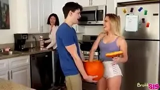 Squirting Witch Veronica Leal butt fucked by witch hunter to the XXXtream