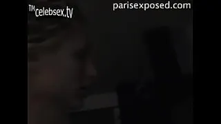 Paris.Hilton.At Computer.Topless-