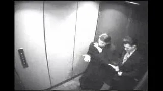 Little blowjob in the elevator
