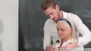 Sexy Girl Gets Dirty During Detention