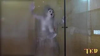 The gifted took the blonde in the shower after the scene - Rafaella Denardin - Ed j.