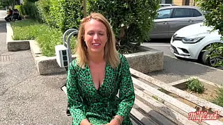 Julie, naughty blonde, realizes one of her desires Part 1